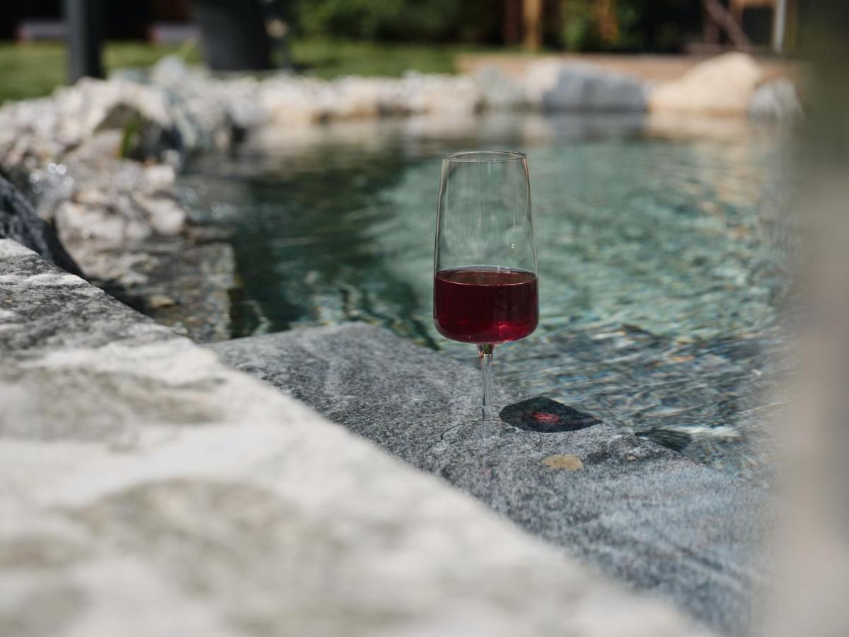 Hotel Wellness Und Brunch Morgenzeit Beheizter Naturpool Mit Sandstrand Genuss Fruehstueck Bis 13 Uhr Hochkoenig Sommercard 3*
