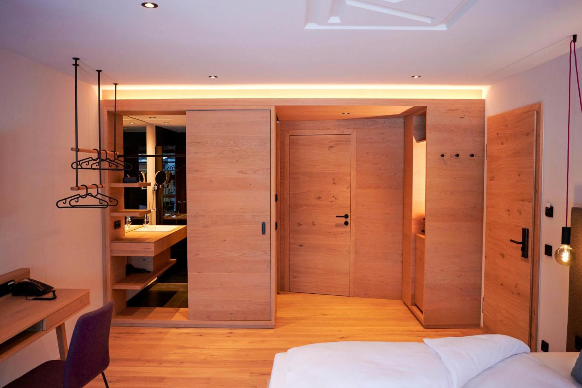 Wellness Und Brunch Morgenzeit Beheizter Naturpool Mit Sandstrand Genuss Fruehstueck Bis 13 Uhr Hochkoenig Sommercard Maria Alm am Steinernen Meer