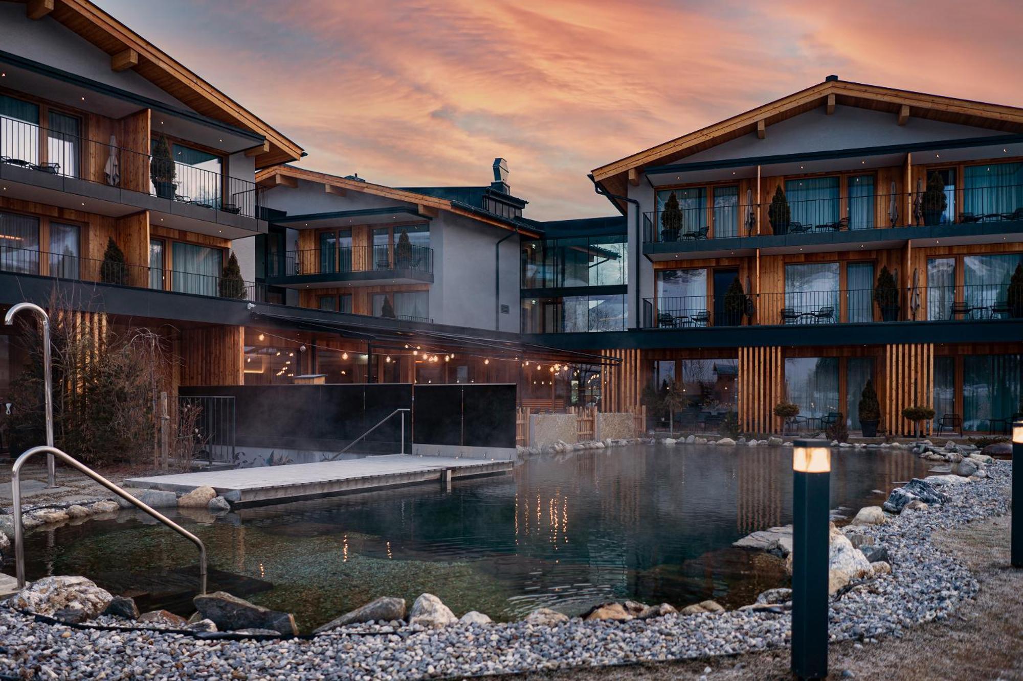 Wellness Und Brunch Morgenzeit Beheizter Naturpool Mit Sandstrand Genuss Fruehstueck Bis 13 Uhr Hochkoenig Sommercard Maria Alm am Steinernen Meer