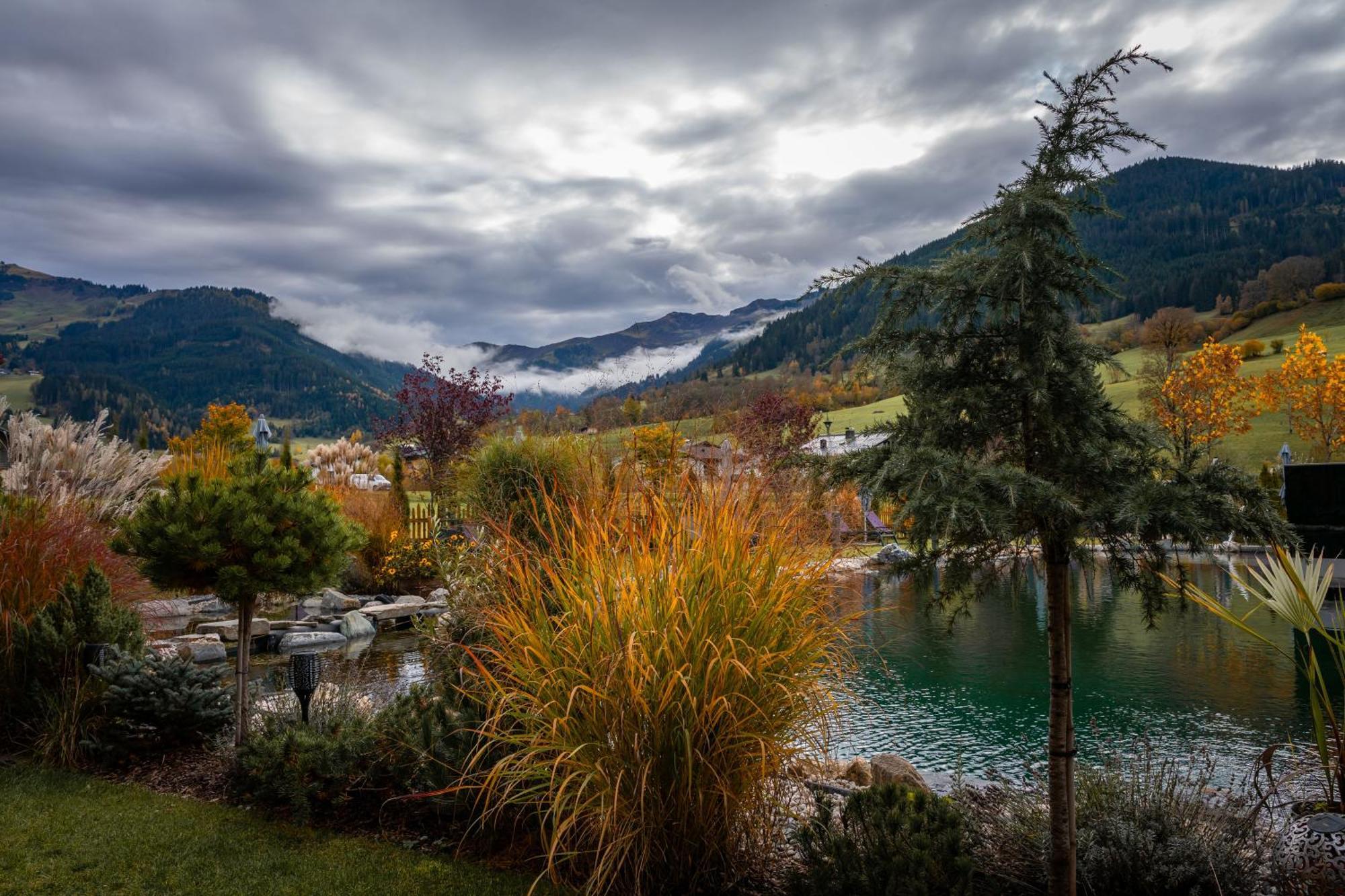 Wellness Und Brunch Morgenzeit Beheizter Naturpool Mit Sandstrand Genuss Fruehstueck Bis 13 Uhr Hochkoenig Sommercard Maria Alm am Steinernen Meer
