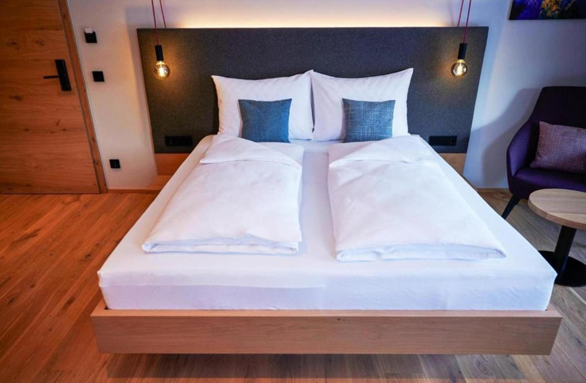 Wellness Und Brunch Morgenzeit Beheizter Naturpool Mit Sandstrand Genuss Fruehstueck Bis 13 Uhr Hochkoenig Sommercard 3*