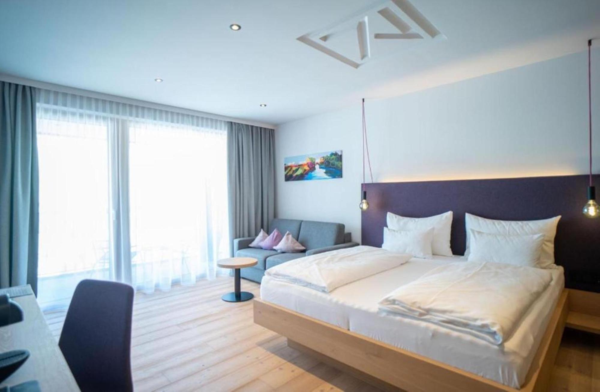 Hotel Wellness Und Brunch Morgenzeit Beheizter Naturpool Mit Sandstrand Genuss Fruehstueck Bis 13 Uhr Hochkoenig Sommercard